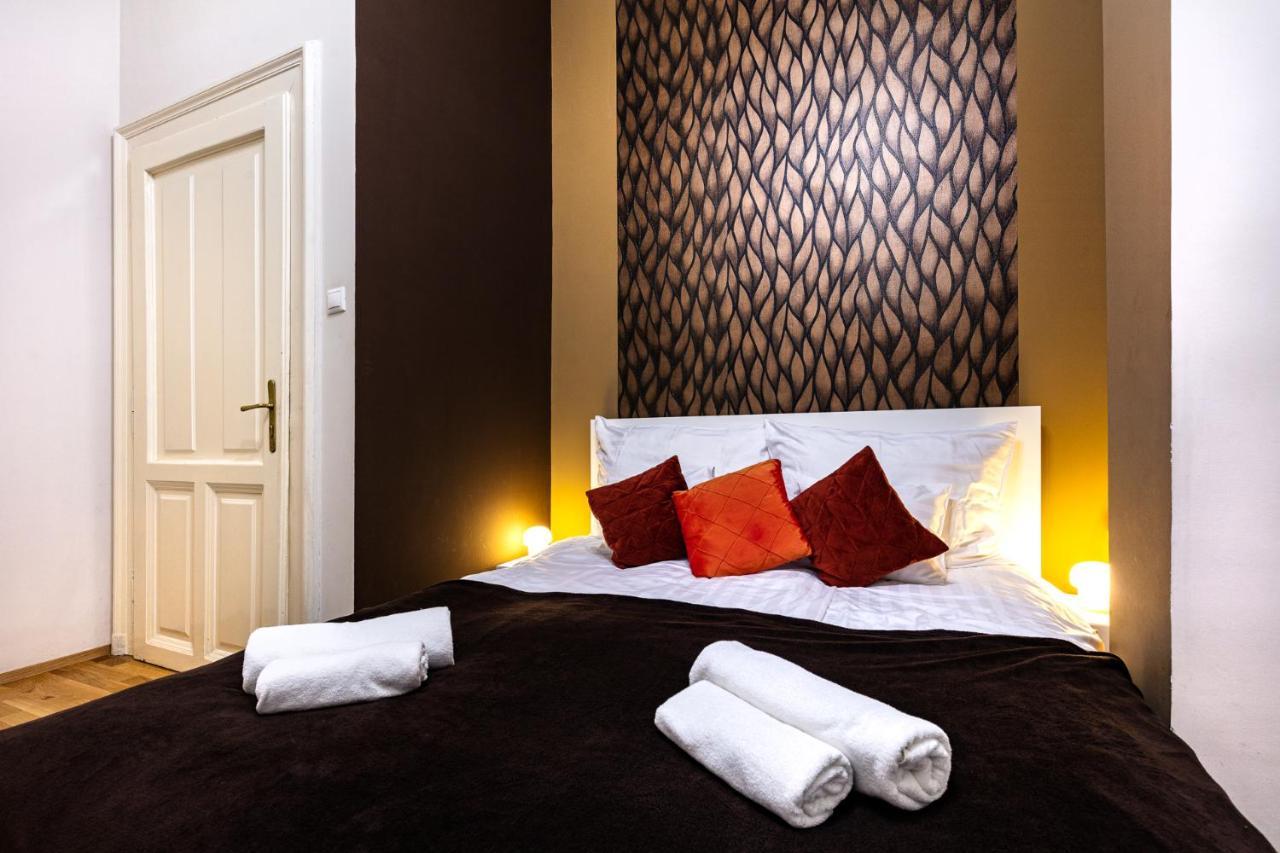 Orangehomes Kalvin Sq 2 Bedroom Apartment Budapest Luaran gambar